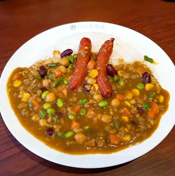 Kızarmış pilavın mutfak fotoğrafı.