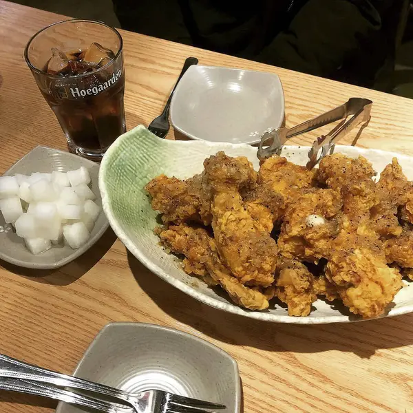 Lezzetli Asya yemeklerinin yakın görüntüsü