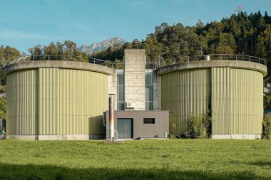 Alplerdeki dağların manzarası