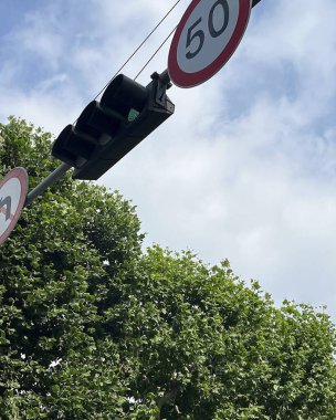 Doğa ve şehir manzarası 