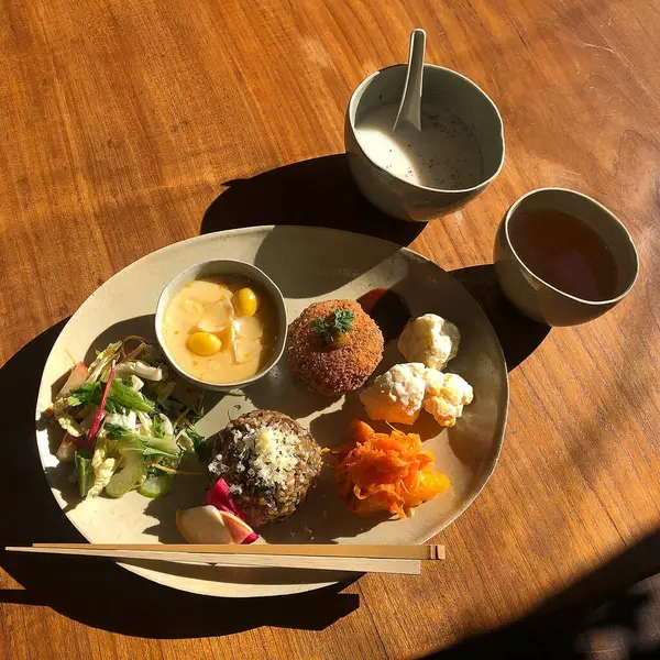 Kızarmış balığın mutfak fotoğrafı.