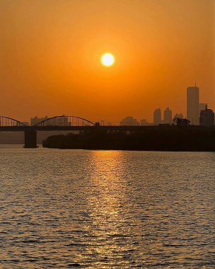 Doğa ve şehir manzarası 