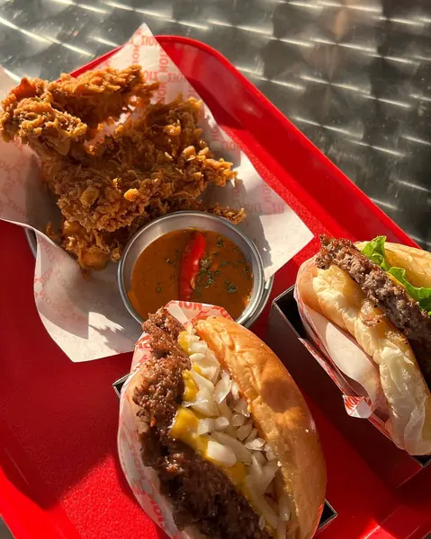 Doğa ve şehir manzarası 