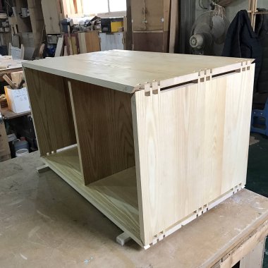 boş ahşap kutu bir mağazada