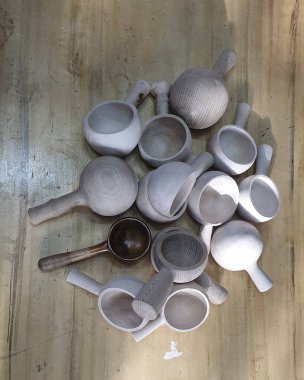 Kahve için farklı tabaklar. Yemek hazırlama konsepti..