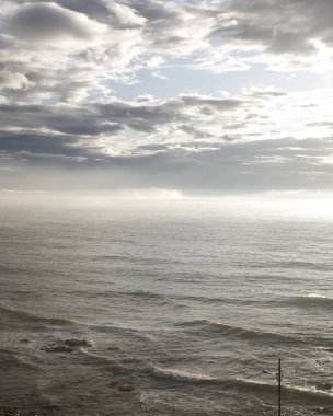 İsrail 'in kuzeyindeki Akdeniz kıyısında.