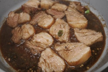 Lezzetli Asya yemeklerinin yakın görüntüsü