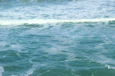 Kumda deniz dalgası