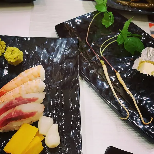 Lezzetli Asya yemeklerinin yakın görüntüsü