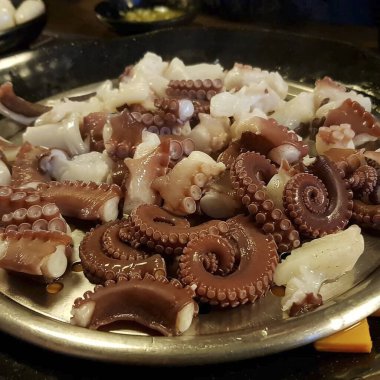 Sebzeli taze ahtapot