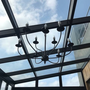 Ofiste modern cam avize.