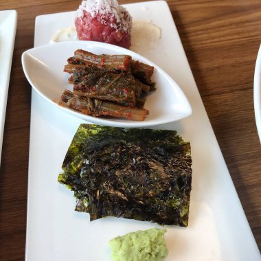 Bir yemeğin mutfak fotoğrafı.