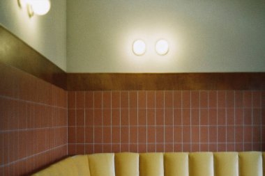 Modern bir otelin içinde.