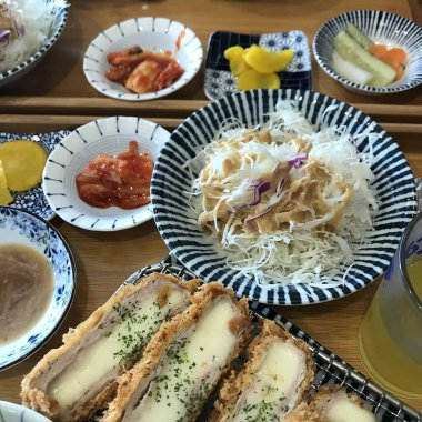 Lezzetli Asya yemeklerinin yakın görüntüsü