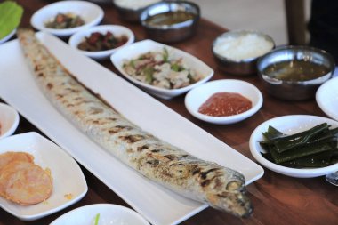 Kızarmış balığın mutfak fotoğrafı.