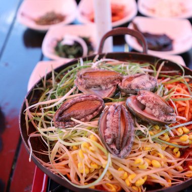 Baharatlı papaya salatası.