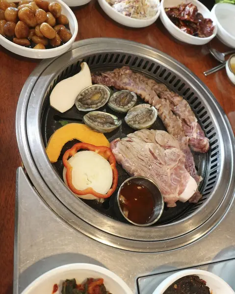 Lezzetli Asya yemeklerinin yakın görüntüsü