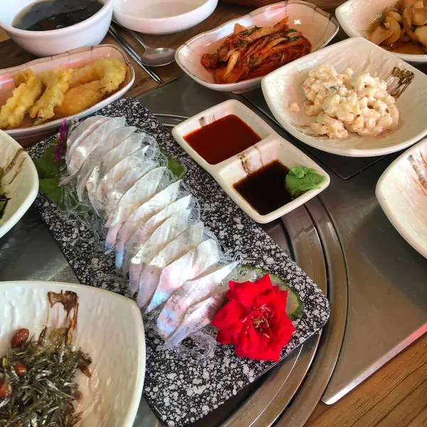 Lezzetli Asya yemeklerinin yakın görüntüsü