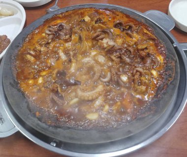 Lezzetli Asya yemeklerinin yakın görüntüsü