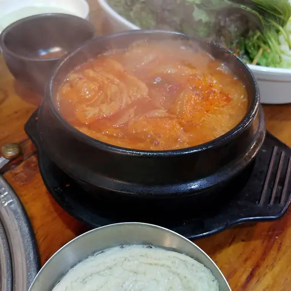 Geleneksel Kore yemekleri, sebzeli pirinç.