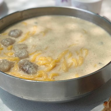 Et ve sebzeli lezzetli çorba.