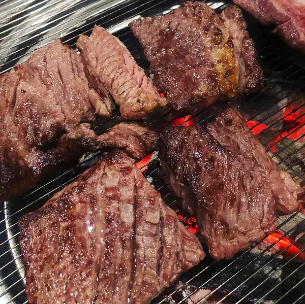 Biftek ve biftek ızgarada