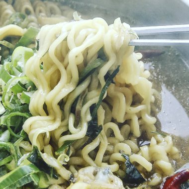 tavuk ve sebze erişte