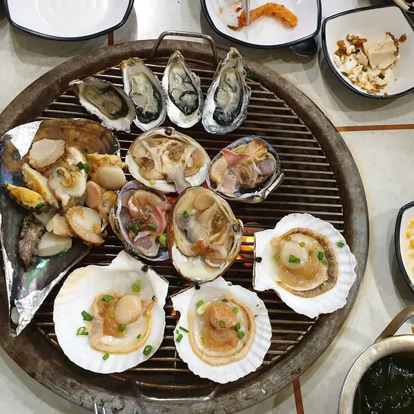 Lezzetli Asya yemeklerinin yakın görüntüsü