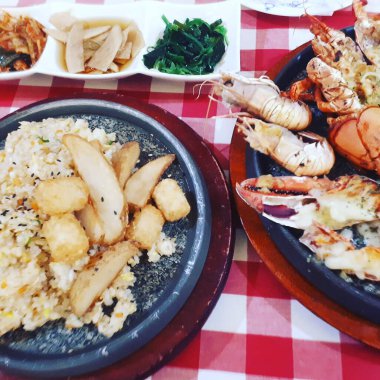 Lezzetli Asya yemeklerinin yakın görüntüsü