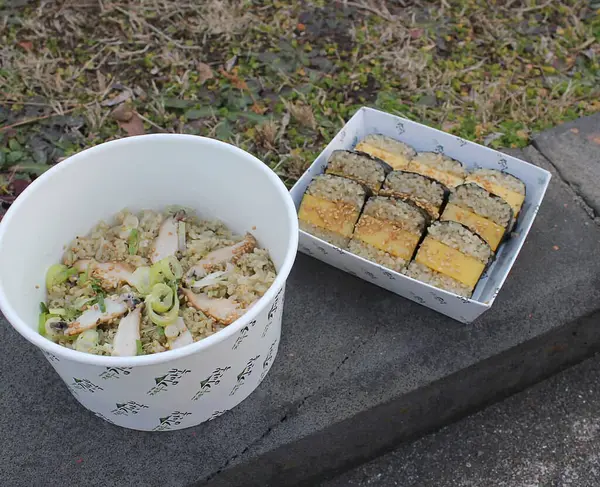 Domuz eti ve sebzeli pilav.