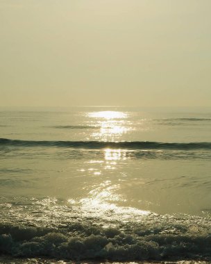 Sahilde gün batımı