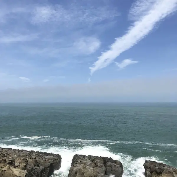 Güzel deniz manzarası ve okyanus.