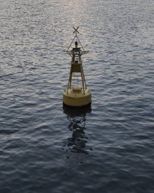 Sahildeki deniz feneri