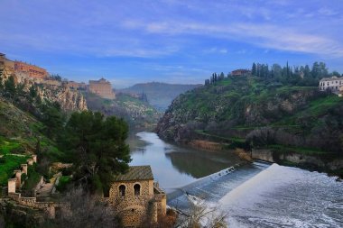 Doğa ve şehir manzarası 