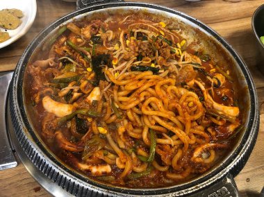 Doğa ve şehir manzarası 