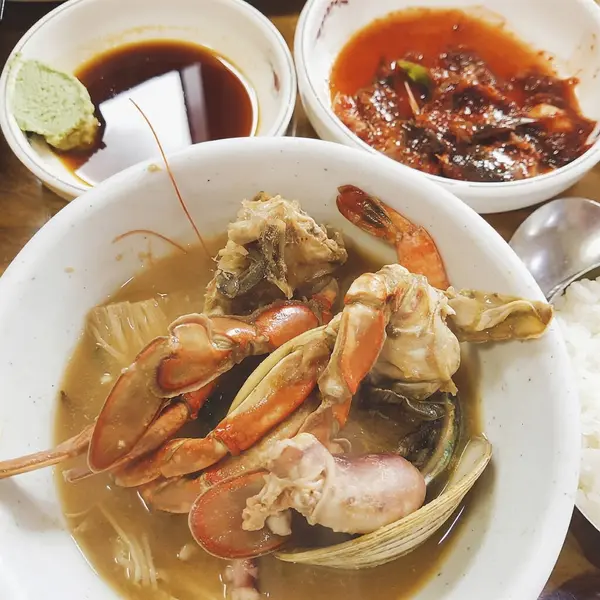 Doğa ve şehir manzarası 