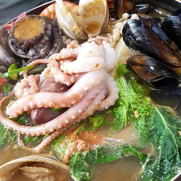 Doğa ve şehir manzarası 