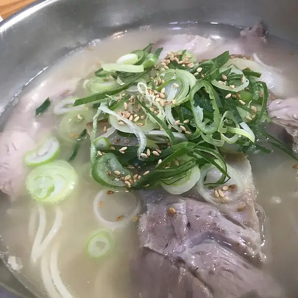 Doğa ve şehir manzarası 