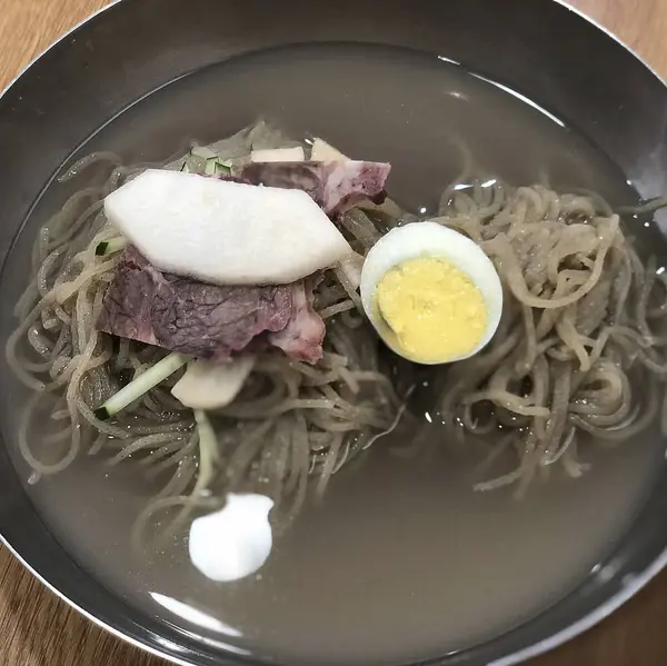 Doğa ve şehir manzarası 