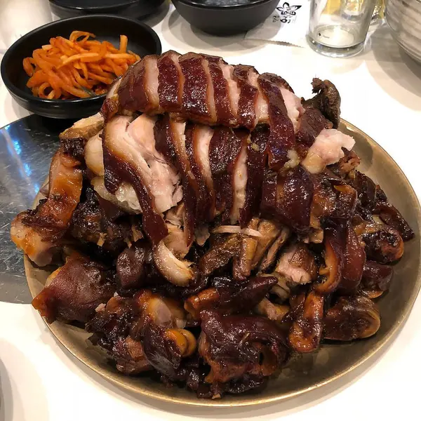 Doğa ve şehir manzarası 