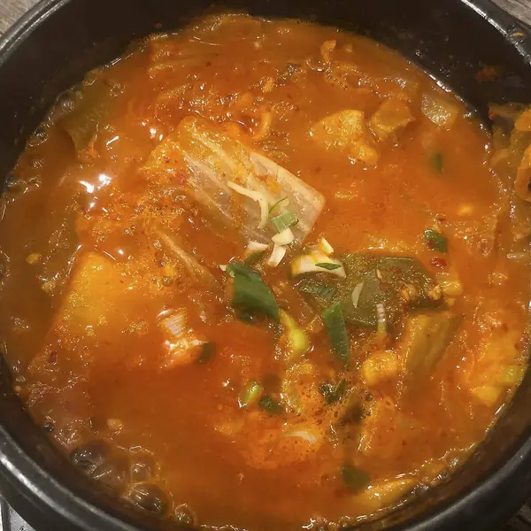 Doğa ve şehir manzarası 