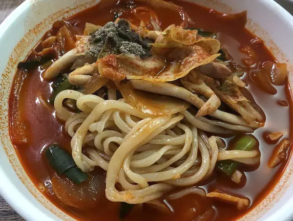 Doğa ve şehir manzarası 