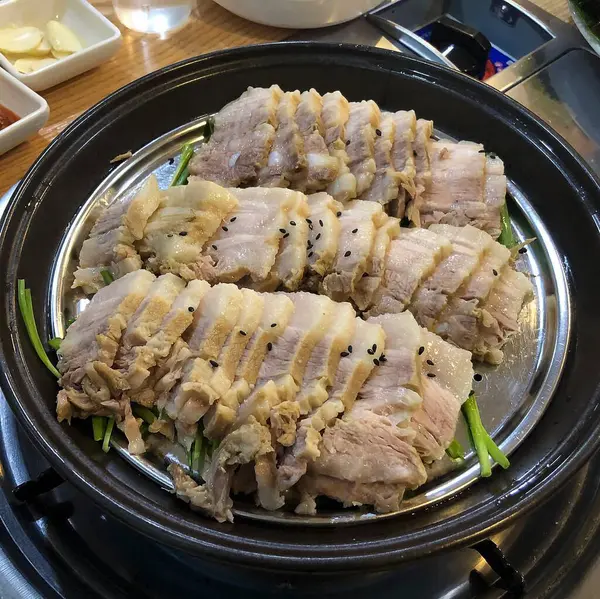 Doğa ve şehir manzarası 