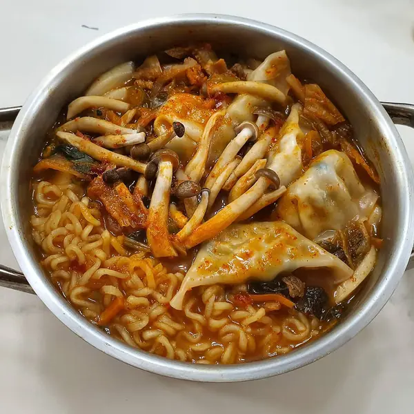 Doğa ve şehir manzarası 