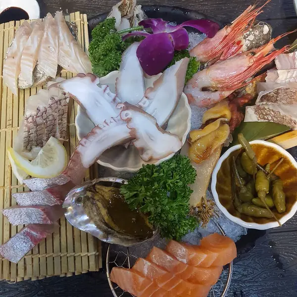 Doğa ve şehir manzarası 