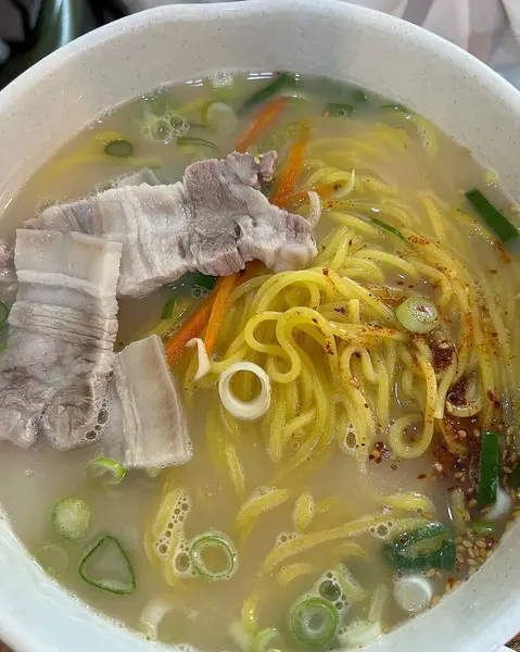 Doğa ve şehir manzarası 