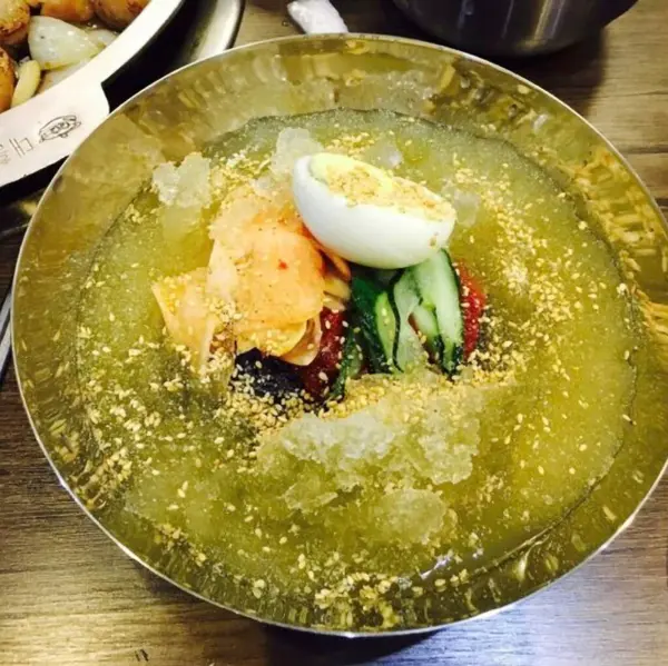 Doğa ve şehir manzarası 