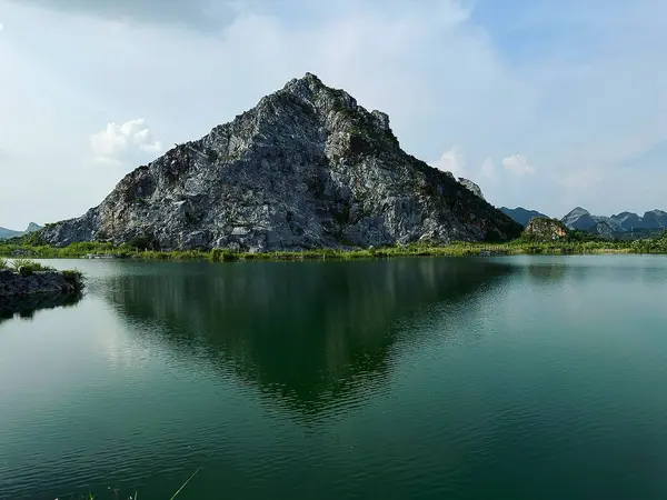 Doğa ve şehir manzarası 