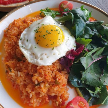 Doğa ve şehir manzarası 