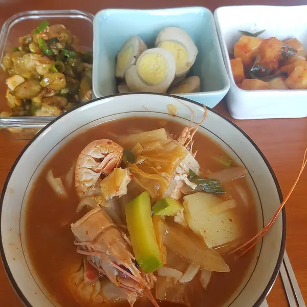 Doğa ve şehir manzarası 